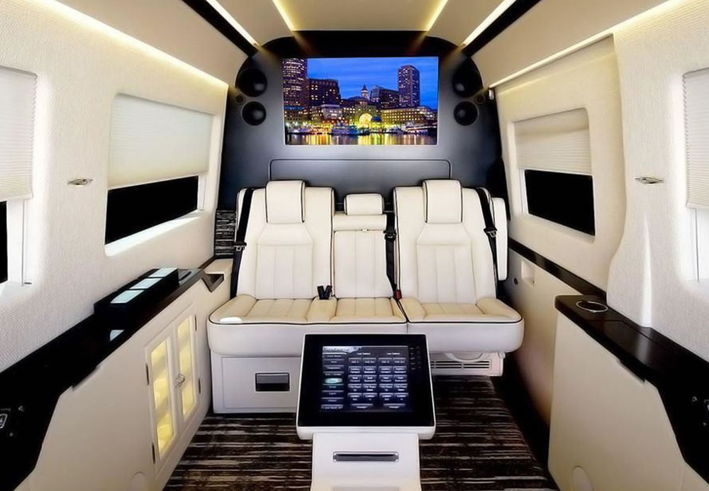 Luxury on Wheels: Phoenix Limo Rental Costs Revealed